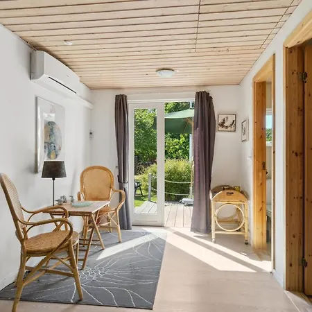4 Bedroom Cozy In Σπίτι διακοπών *